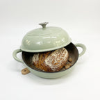 Forma de copt paine din fonta emailata 25 cm nuanța Pistachio Dream